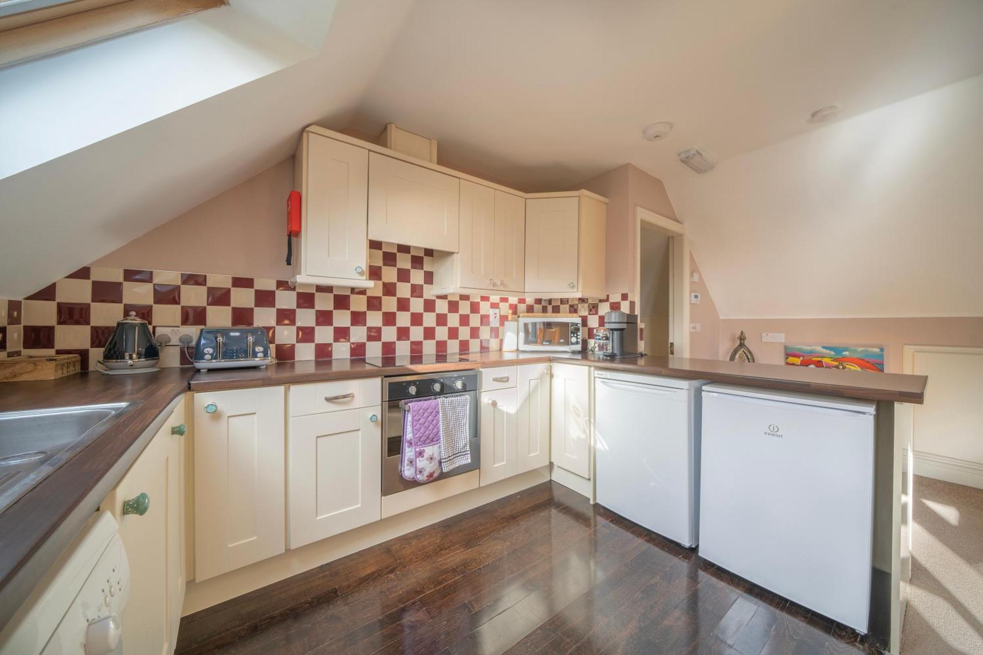 The Bird House - Coastal Lodge In Lovely Forest Setting Nr. Kinsale Cork Extérieur photo
